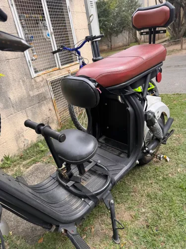 CADEIRINHA MOTO ELÉTRICA