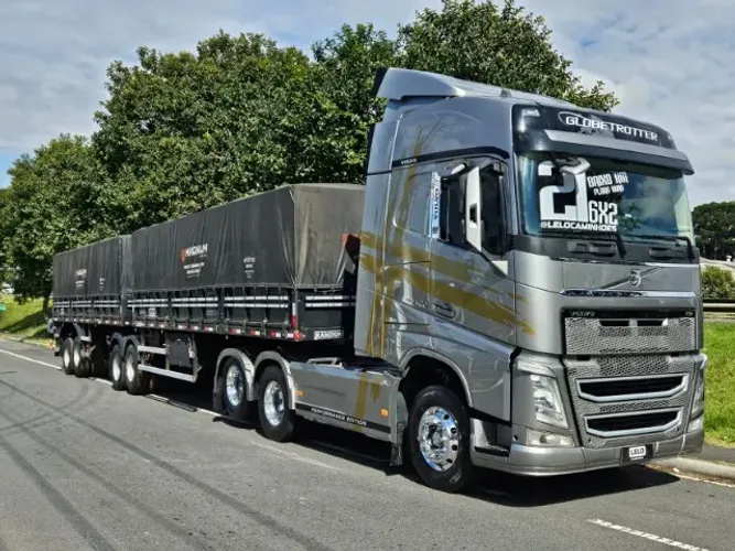Volvo FH 460 6x2 Globetrotter Ano 21 Euro 5 + Bitrem Graneleiro Randon Ano 20 7.5mt s/pneu