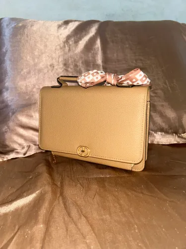 ? Bolsa Feminina Elegante + Carteira + Lenço ? Nova, linda e super estilosa!