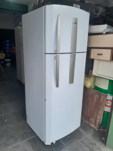 Geladeira continental frost free em ótimo estado 127vlt