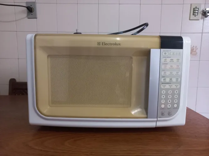 MICRO-ONDAS ELECTROLUX 