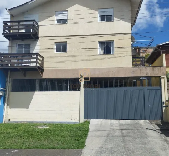 Sobrado à venda no bairro Salgado Filho - Caxias do Sul/RS