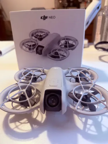 DJI NEO 1