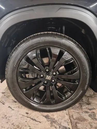 Jogo de rodas aro 18 FIAT TORO volcano, com 4 pneus NOVOS