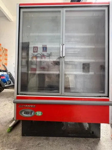 FREEZER DE BANDEJA FECHADO aceito trocas ( SUPERMERCADO )