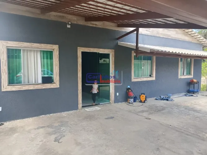 Casa em Condomínio com 4 quartos no bairro bandeirinhas em Betim