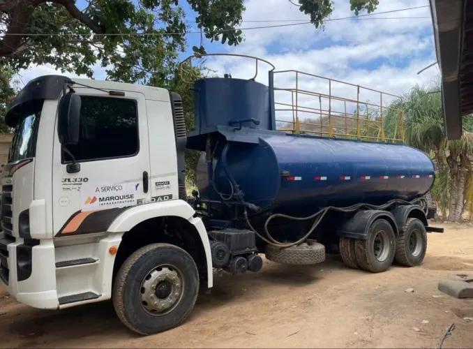 VW 31.330 ano 2017, 6x4, com Tanque Pipa de 16.000 litros, no Ceará