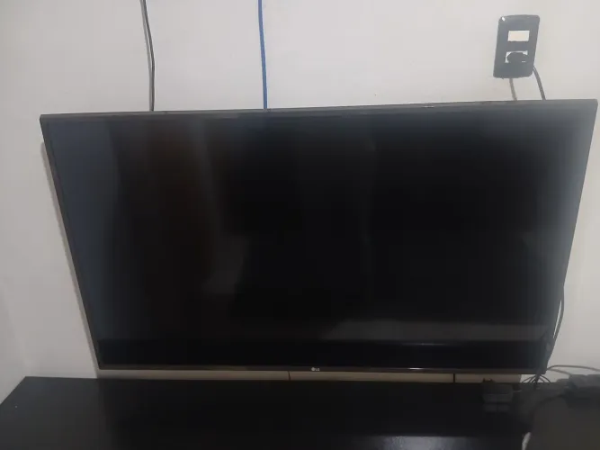 Vendo tv lg 49 polegadas lg smart