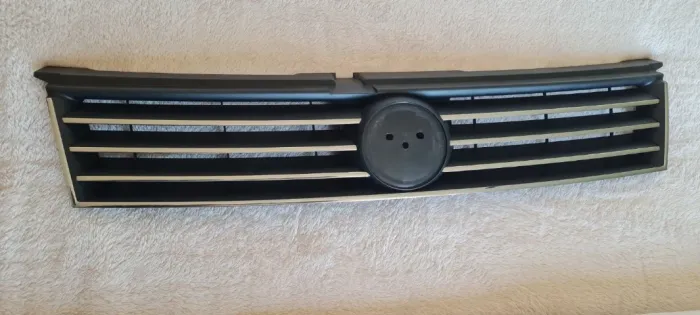 Grade Radiador Fiat Stilo 2003 a 2007 Friso Cromado Nova