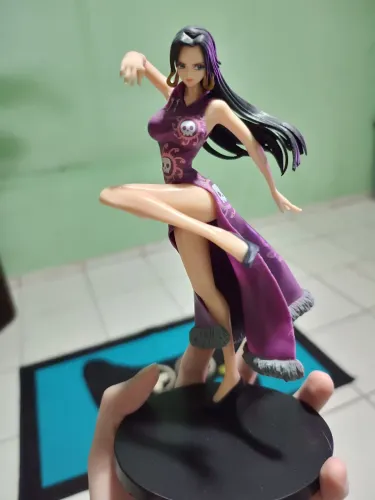 Action figure/Boneca - Boa Hancock - 21cm