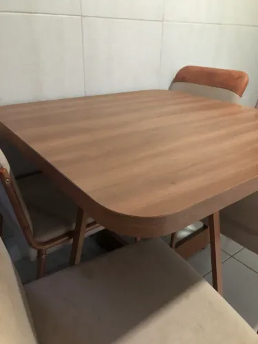 Mesa 4 cadeiras 