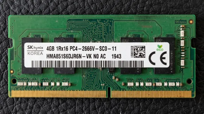 Memória RAM SK hynix 4GB DDR4 (Notebook)