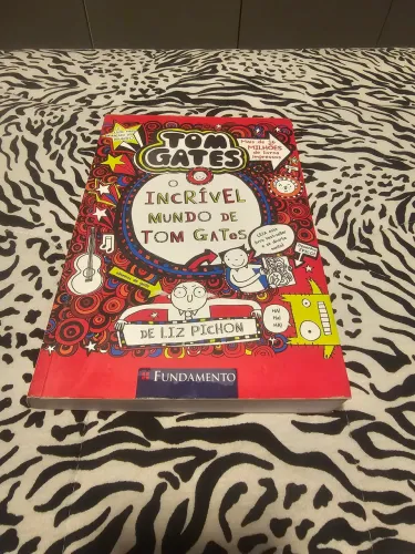 Livro o incrível mundo de tom gates