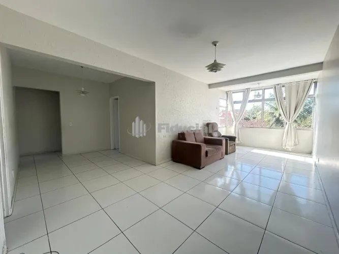 Apartamento de 108,80m² no Bairro José Bonifácio, com 4 quartos (sendo 2 suítes), wc socia