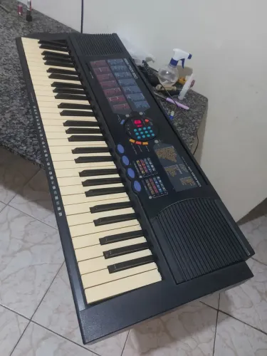 Teclado yamaha psr180