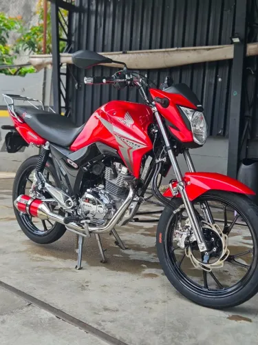 TITAN 150