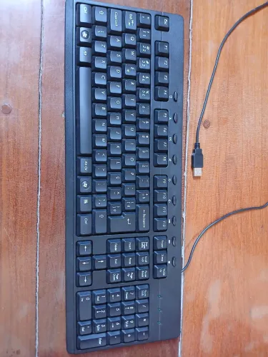 Teclado de membrana semi-novo