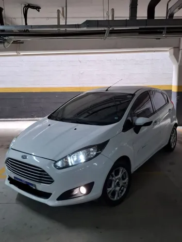 Ford Fiesta SEL 1.6 16V Flex Mec. 5P 2017
