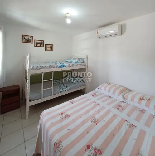 Casa de Condomínio com 4 quartos em Carneiros