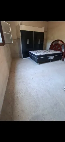 Alugo casa