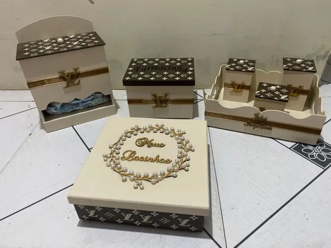 Kit higiene bebê de luxo unisex Louis Vuitton 