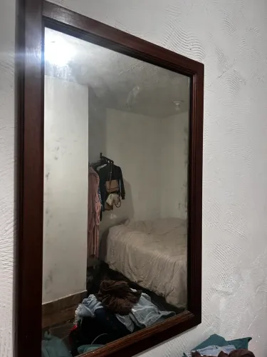 Espelho em madeira