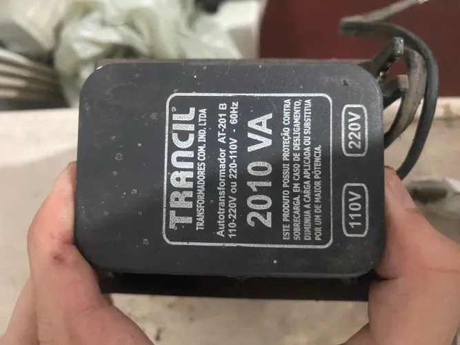 TRANSFORMADOR DE 110V PARA 220V
