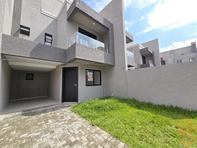 Sobrado com 3 quartos à venda por R$ 640000.00, 132.89 m2 - UBERABA - CURITIBA/PR