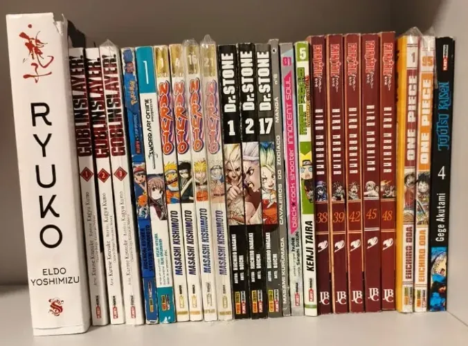 Kit 24 mangás Ryuko, Goblin Slayer, Pokemon, Naruto Gold, One Piece, Dr. Stone, Jujutsu