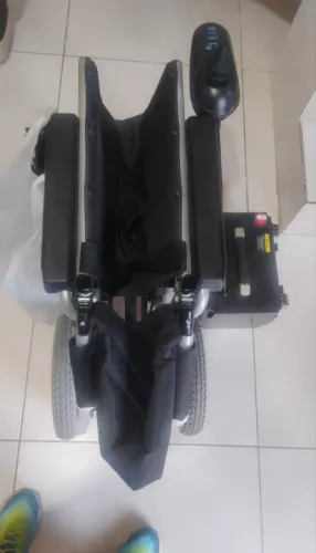 Cadeira Motorizada D900- Dellamed Lacrada!