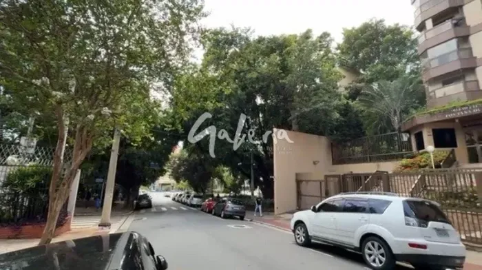 Apartamento com 1 quarto - Andar Alto - Vista Livre - Próximo Avenida Goiás