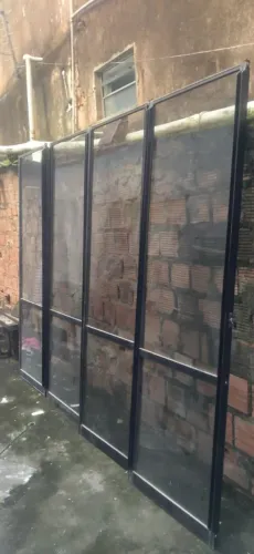 Porta de corre de alumínio