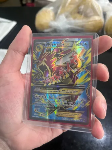 M Gyarados-EX (115/122)