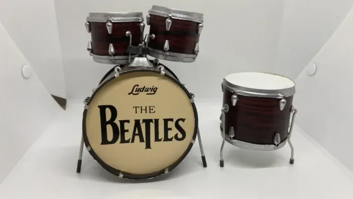 Miniatura Bateria Ringo Starr Ludwig The Beatles (Leia)