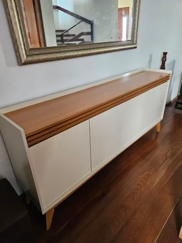 Buffet Aparador Ripado Com 4 Portas Monaco 180cm Off White E Cedro