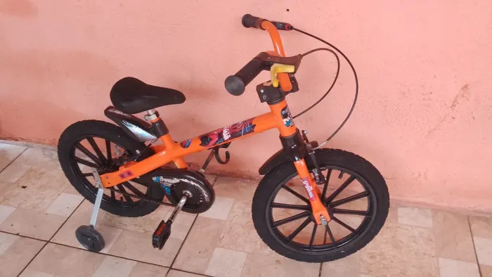 Bicicleta aro 16 Spider man semi nova