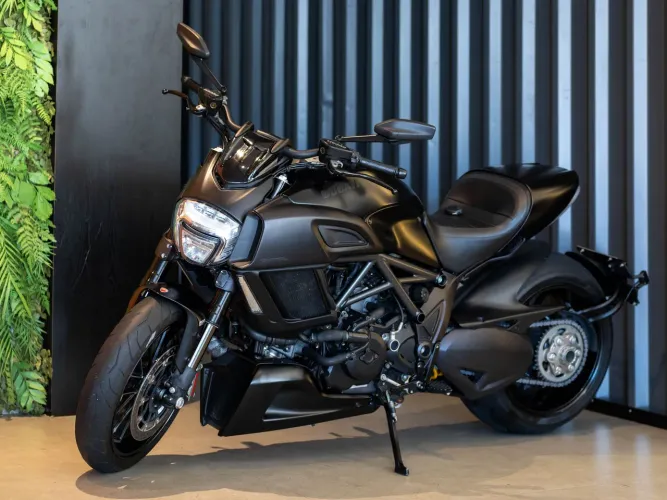 DUCATI DIAVEL DARK 2018