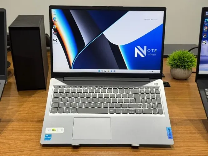Notebook Lenovo IdeaPad 3 11ª Geração 20GB RAM SSD NVMe 15.6" - Garantia e NF
