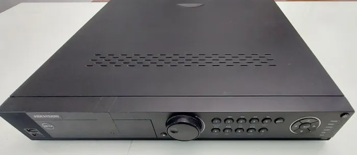 DVR Hikvision DS-7332HGHI-SH - 32 canais