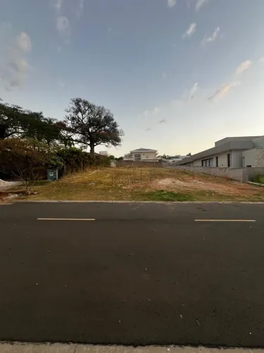 Terreno à venda em Valinhos, Dois Córregos, com 1000 m², Residencial Ypê Dourado