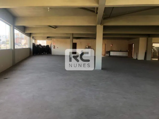 Andar corrido com área de 1.040m², 05 banheiros, no Bairro Nova Granada - Belo Horizonte/M