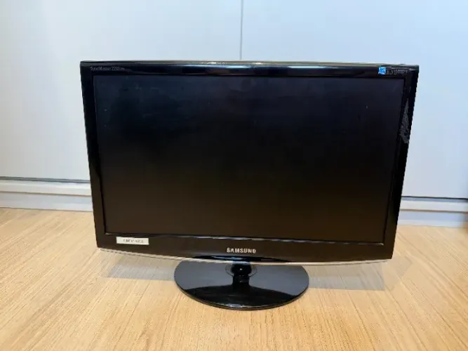 Monitor Samsung SyncMaster 2233SW LCD de 21,5 polegadas