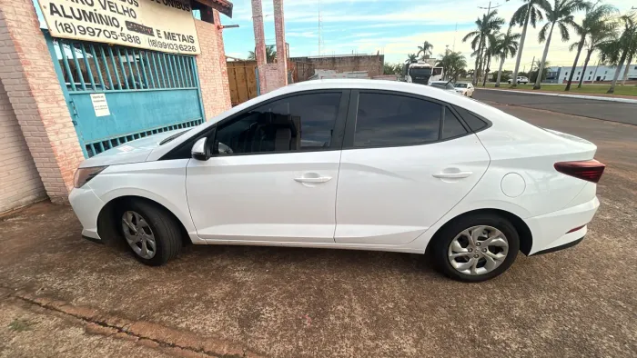 Hyundai HB20S Comfort 1.0 Flex 12V Mec. 2023