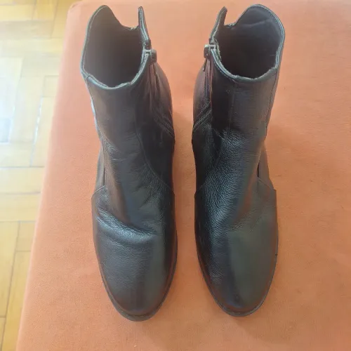 Botas