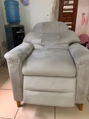 Poltrona Acolchoada Reclinável