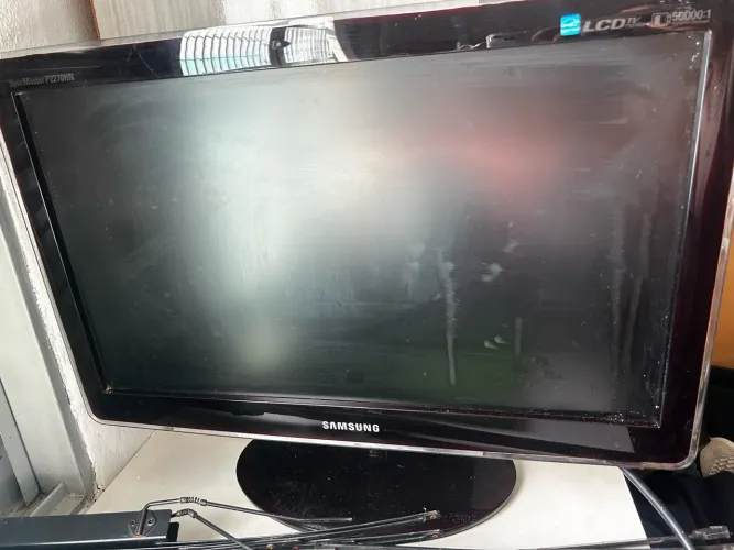 Monitor Samsung LCD 22 polegadas
