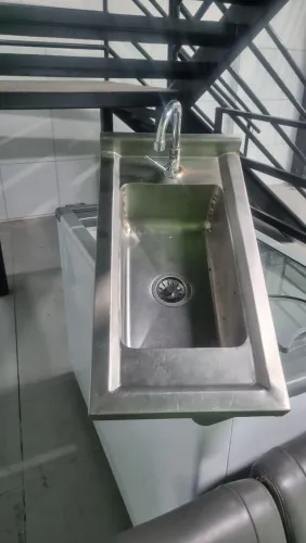 Cuba de Inox e Torneira 