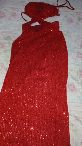 Vestido vermelho tam único, usado uma vez