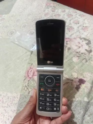 Celular antigo LG g360, perfeito 