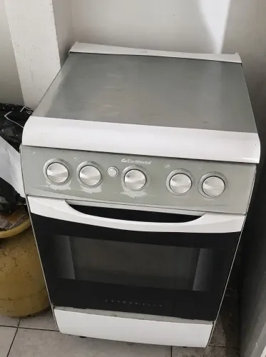 Fogão 4 bocas continental <br>R$200